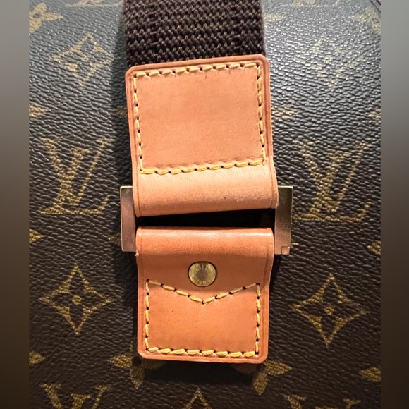 Louis Vuitton Monogram Packall - Picture 9 of 16
